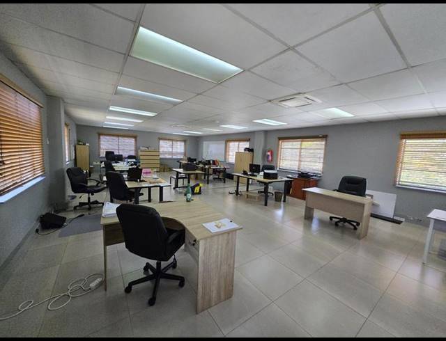 BUSINESS PROPERTY TO RENT IN WELTEVREDEN PARK